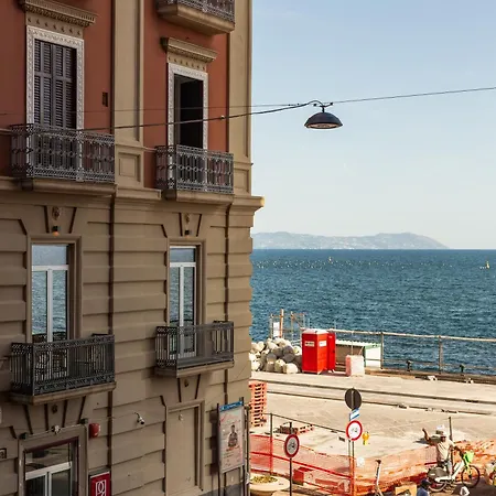 Apartment Tommaseo By Dimorra Naples
